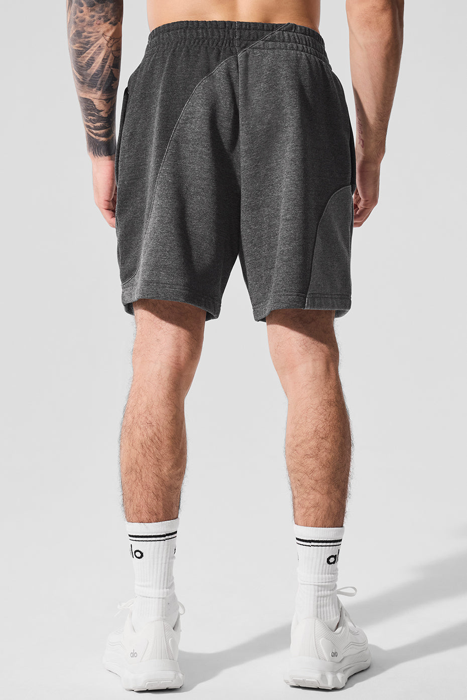 Alo Yoga 7" Make Waves Short - Dark Heather Grey Tonal
