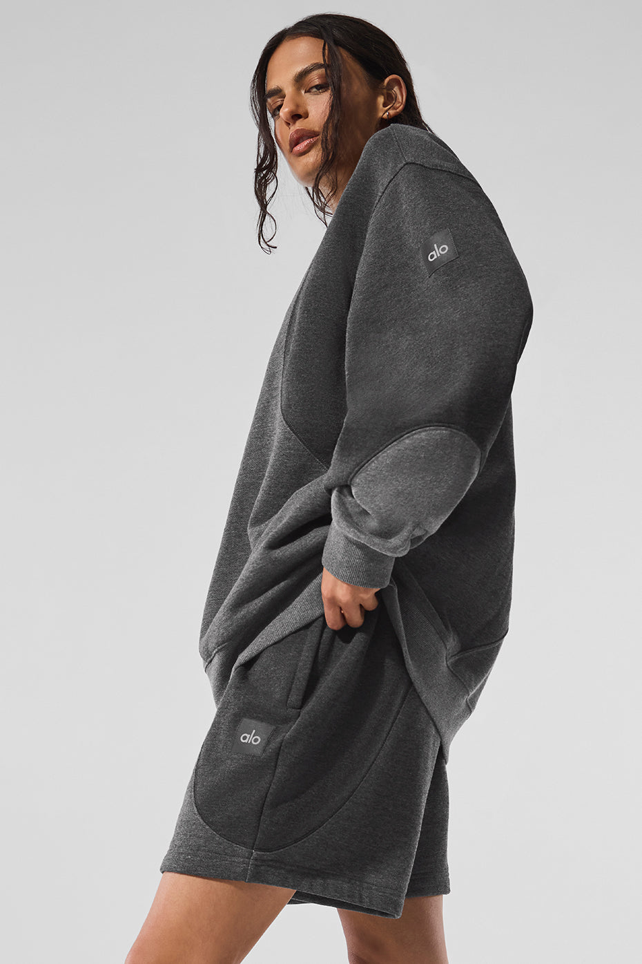 Alo Yoga 7" Make Waves Short - Dark Heather Grey Tonal