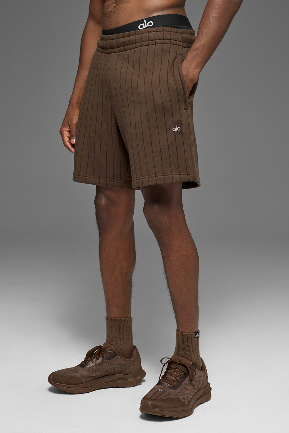Alo Yoga 7" Pinstripe Short - Espresso Pinstripe