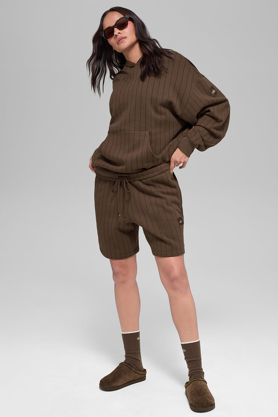 Alo Yoga 7" Pinstripe Short - Espresso Pinstripe