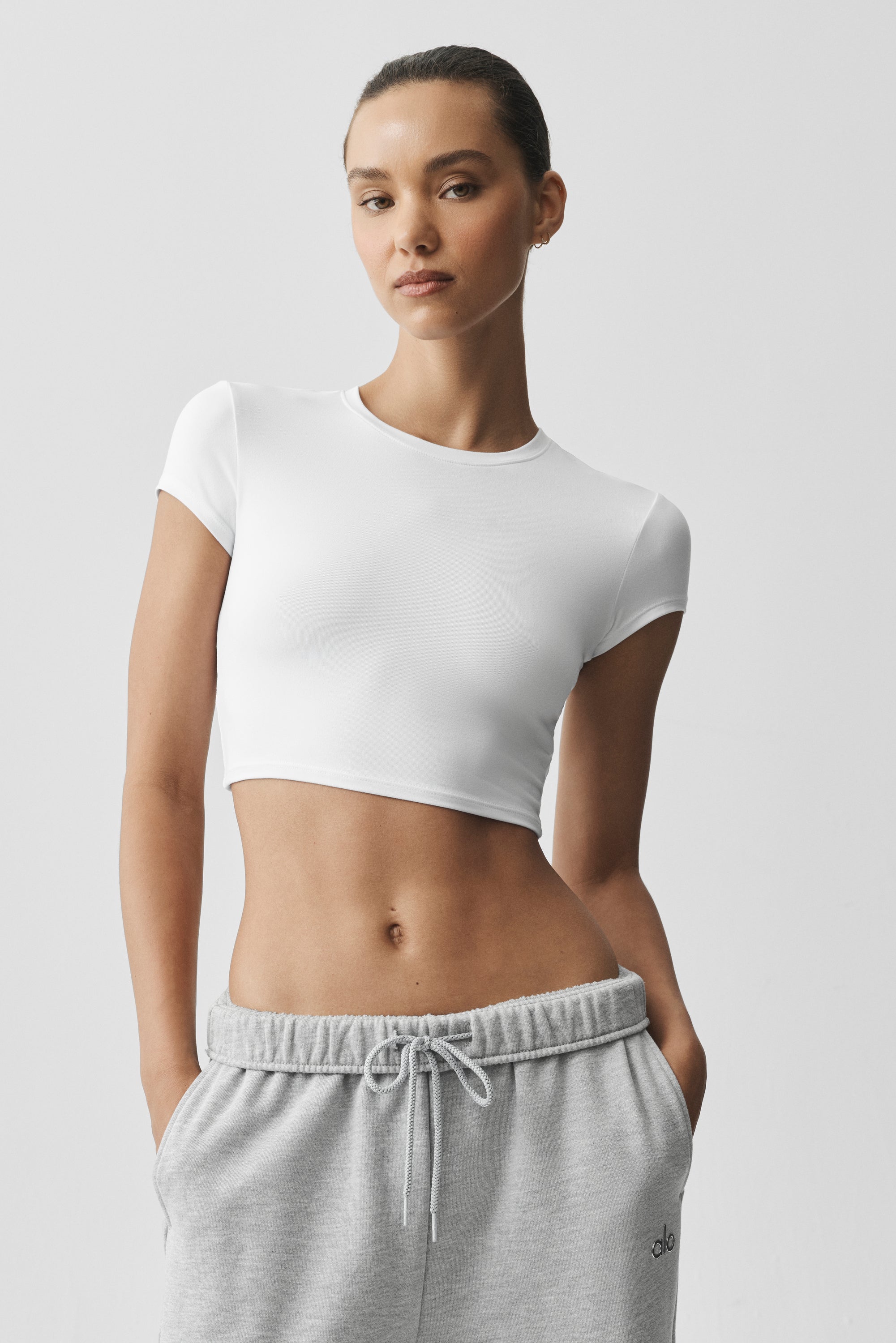 Alo Yoga Alosoft Crop Finesse Short Sleeve - White
