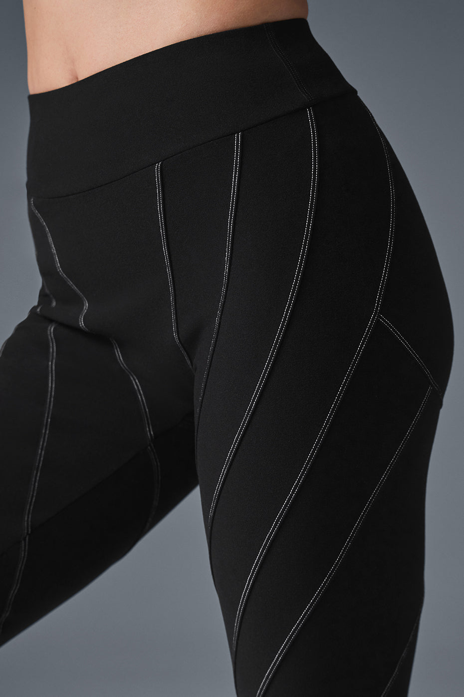 Alo Yoga Alosoft High-Waist Sunray Legging - Black/White