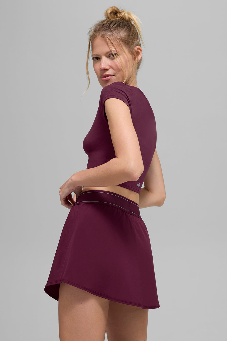 Alo Yoga Alosoft Crop Finesse Short Sleeve - Burgundy
