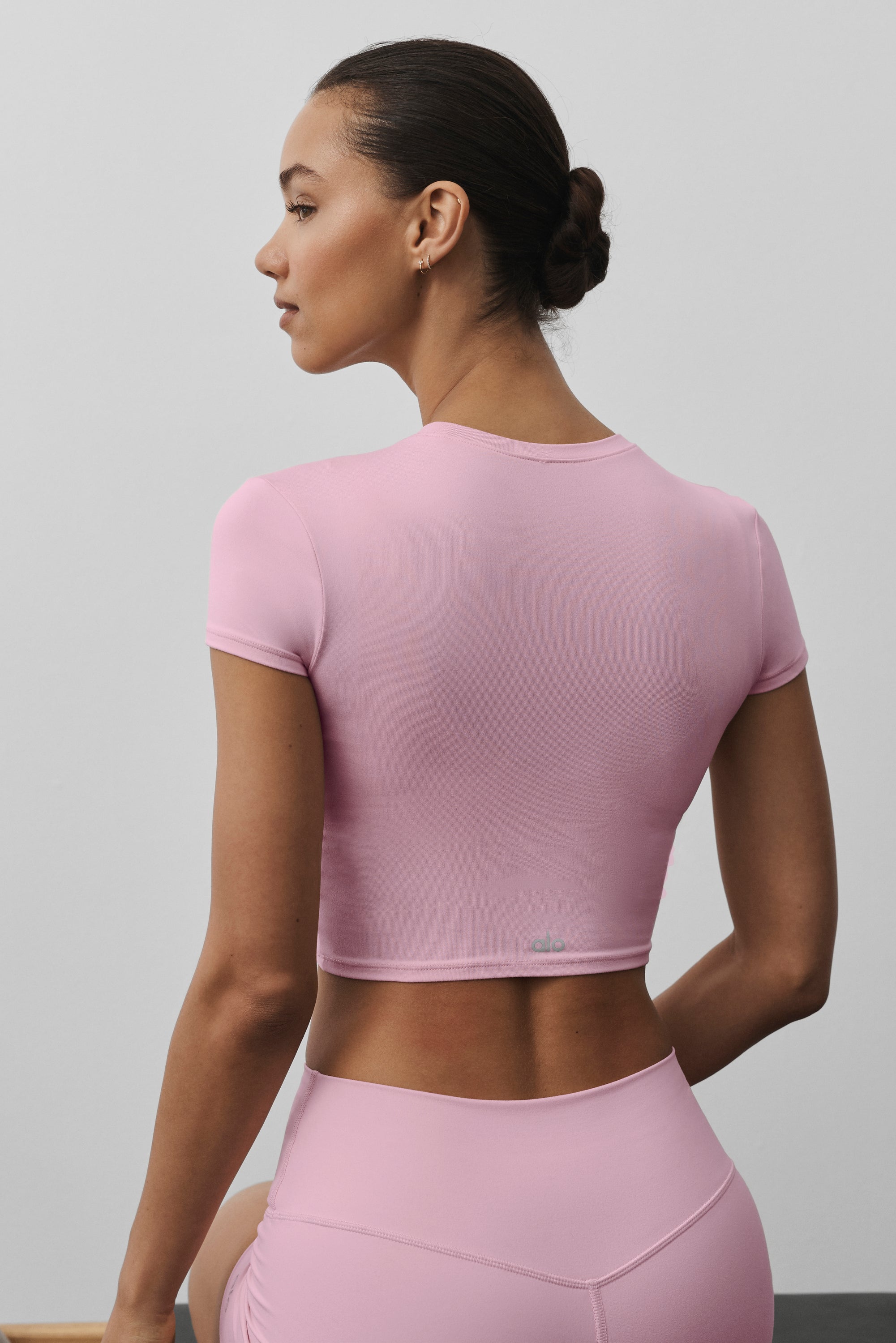 Alo Yoga Alosoft Crop Finesse Short Sleeve - Pink Marshmallow
