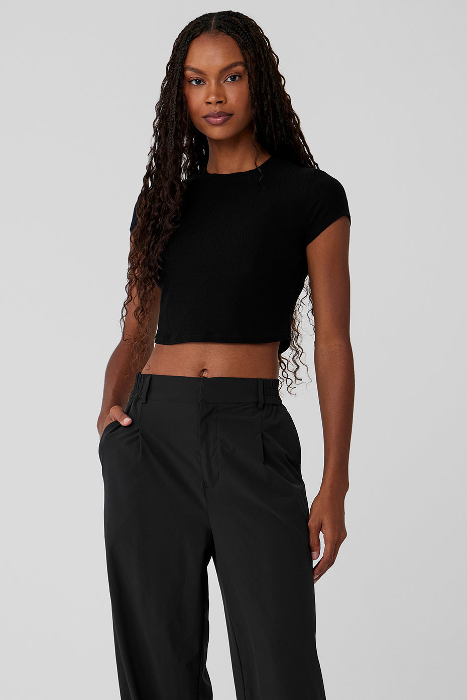Alo Yoga Ribbed Sea Coast Cropped Short Sleeve Tee - Black