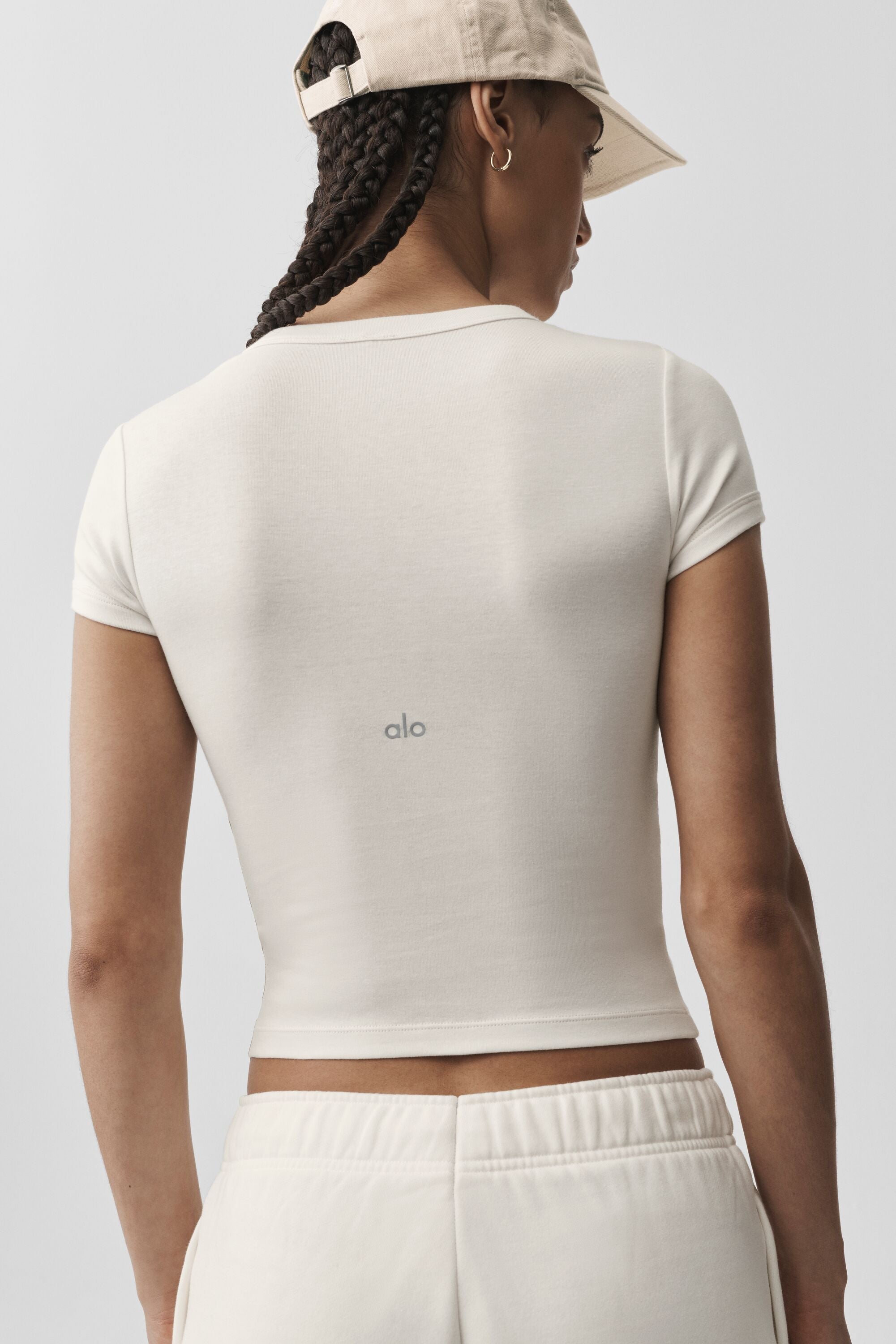 Alo Yoga Timeless Tee - Ivory