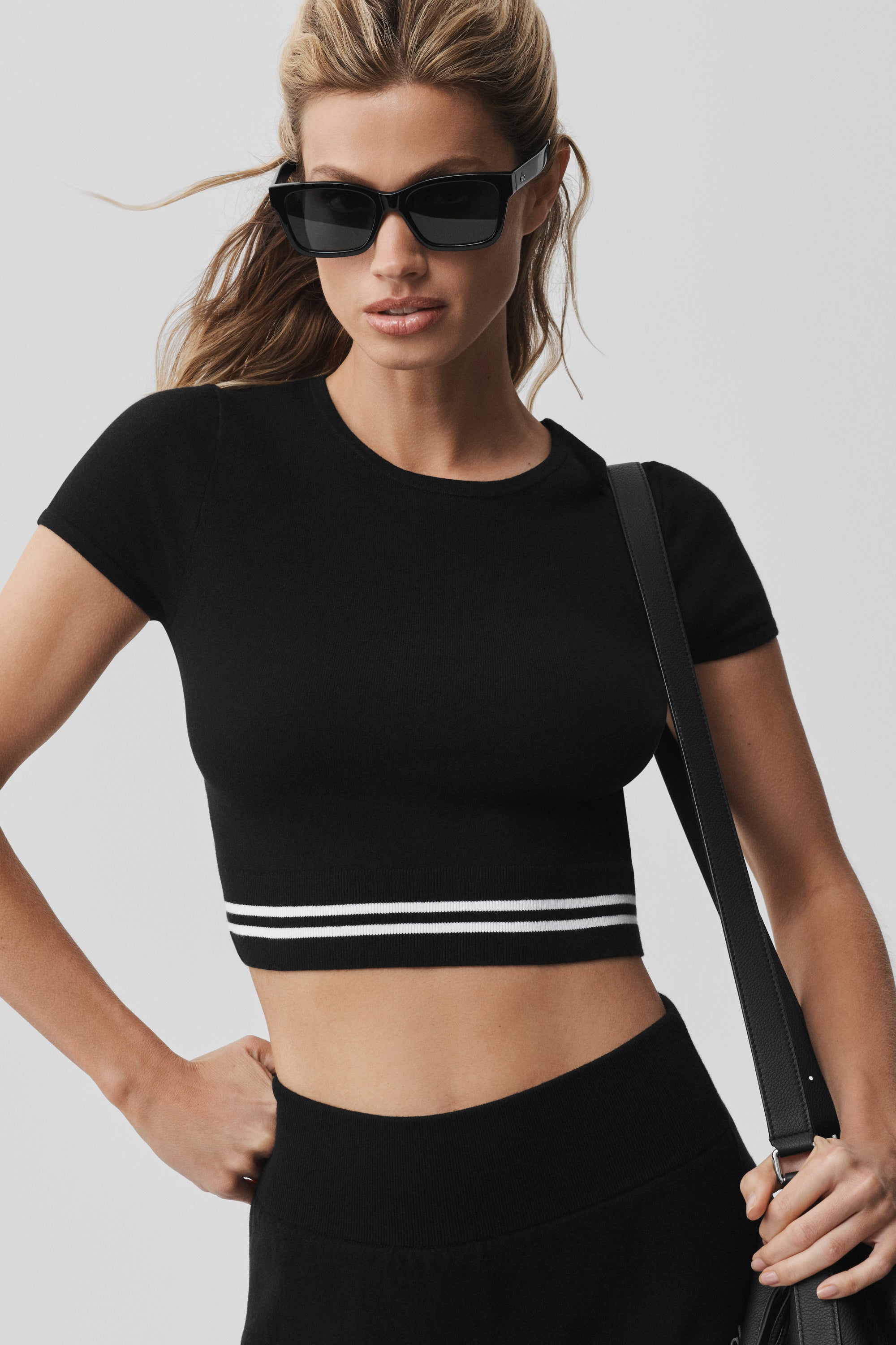 Alo Yoga Scholar Knit My Serve Short Sleeve - Black/White