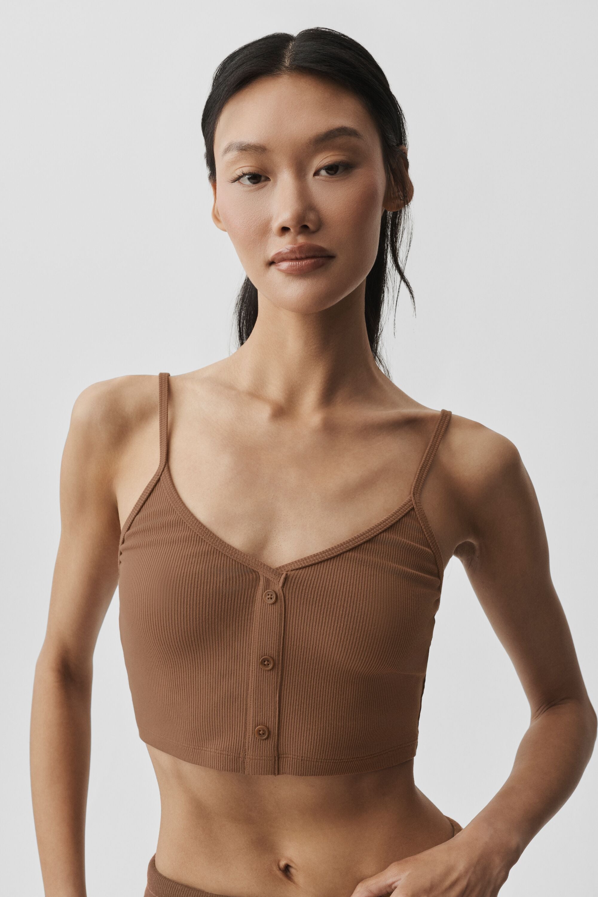 Alo Yoga Ribbed Delicate Lounge Tank - Sun Kissed Brown