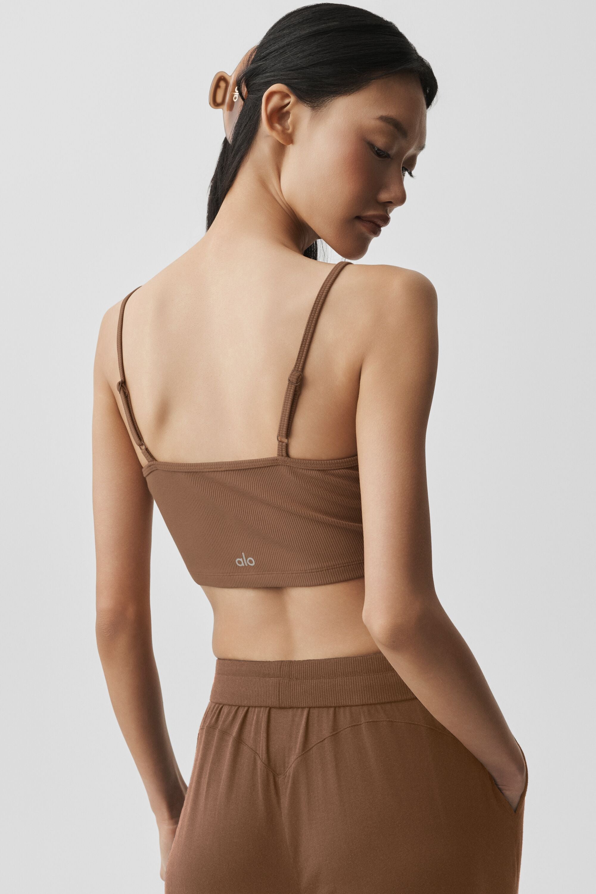 Alo Yoga Ribbed Delicate Lounge Tank - Sun Kissed Brown