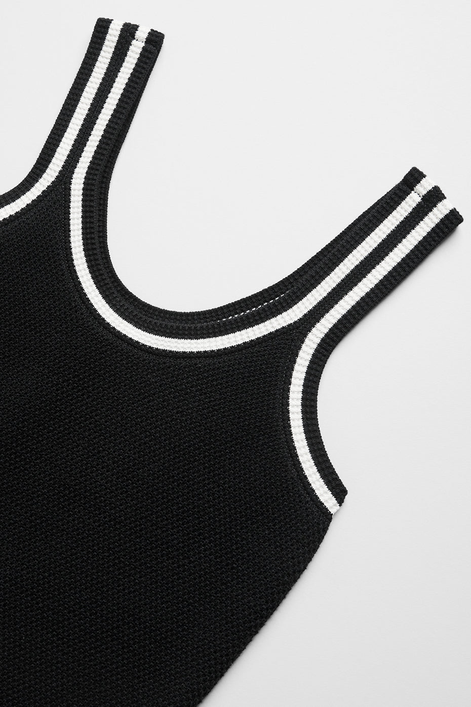 Alo Yoga Tennis Club Sweater Knit Tank - Black/Ivory