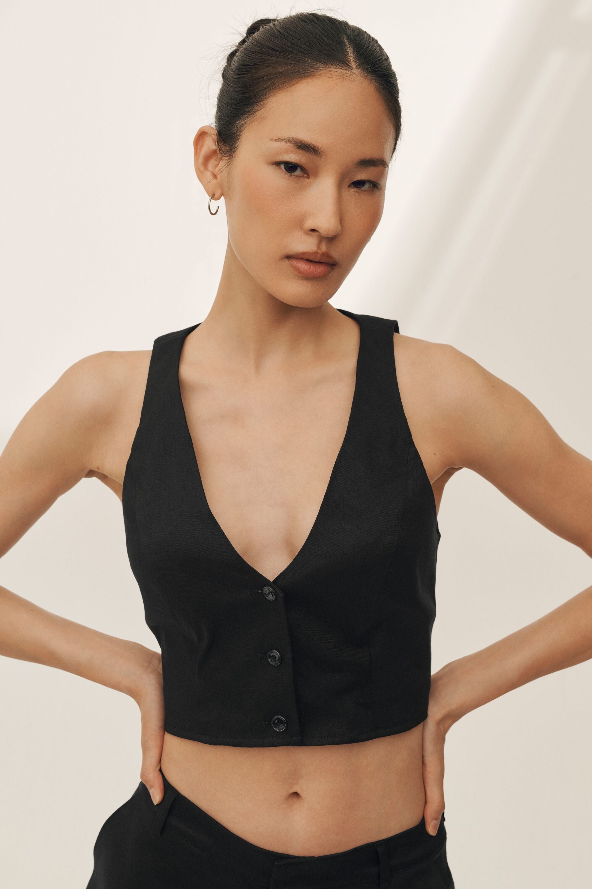 Alo Yoga Linen Blend Riviera Vest - Black