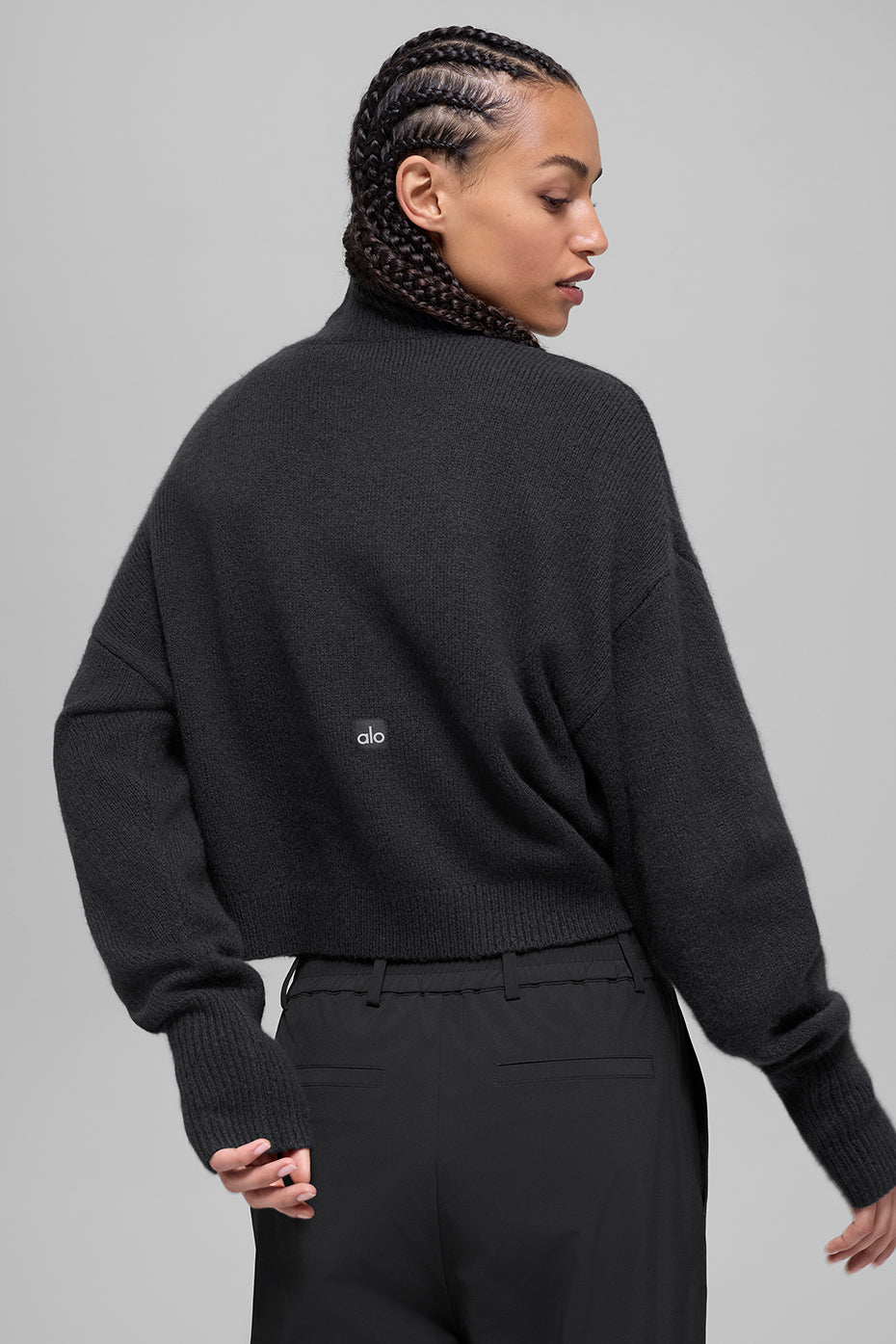 Alo Yoga Wool Cashmere Cropped New Class Turtleneck Sweater - Black