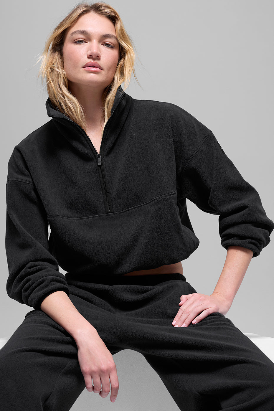 Alo Yoga Polar Fleece Retreat Cover Up - Black
