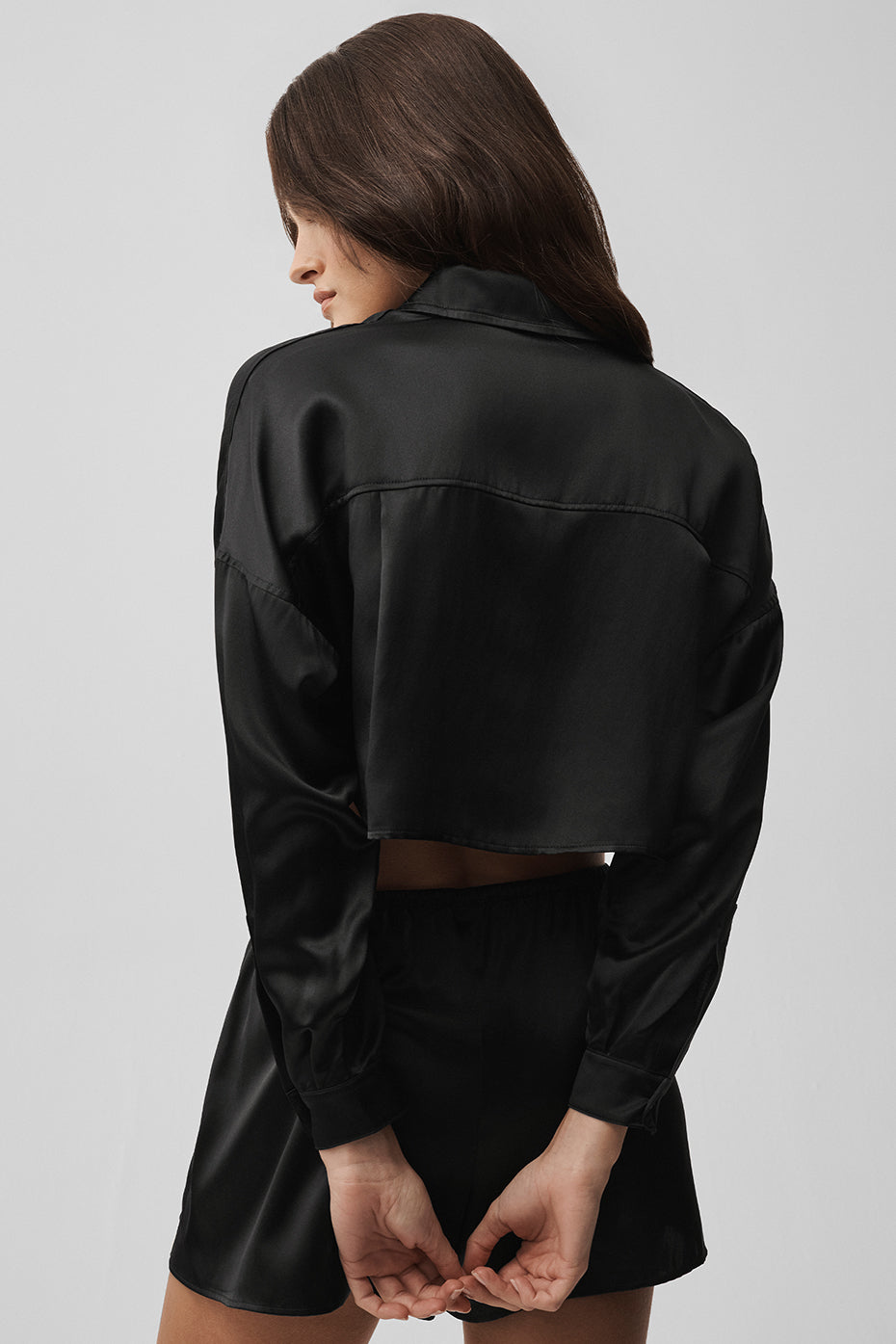 Alo Yoga Silk Luminous Cropped Button Down Long Sleeve - Black