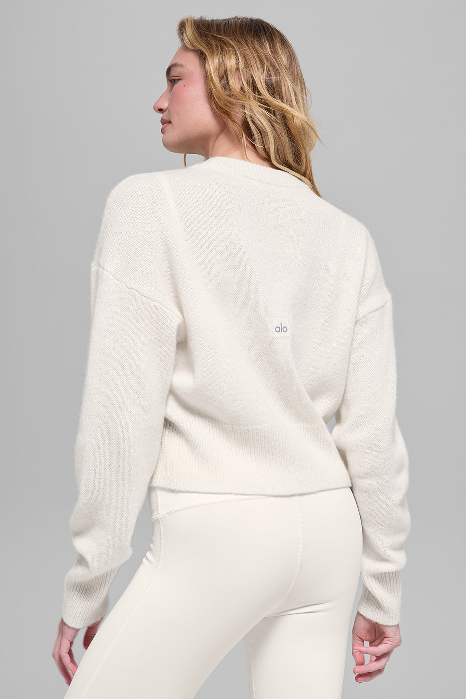 Alo Yoga Wool Cashmere Cropped New Class Crewneck Sweater - Ivory