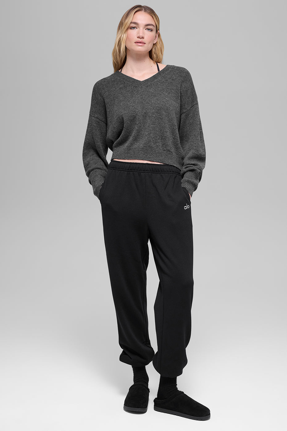 Alo Yoga Wool Cashmere Cropped New Class V-Neck Sweater - Platinum Grey