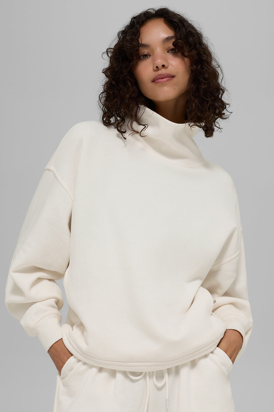 Alo Yoga Hazy Mock Neck Pullover - Ivory