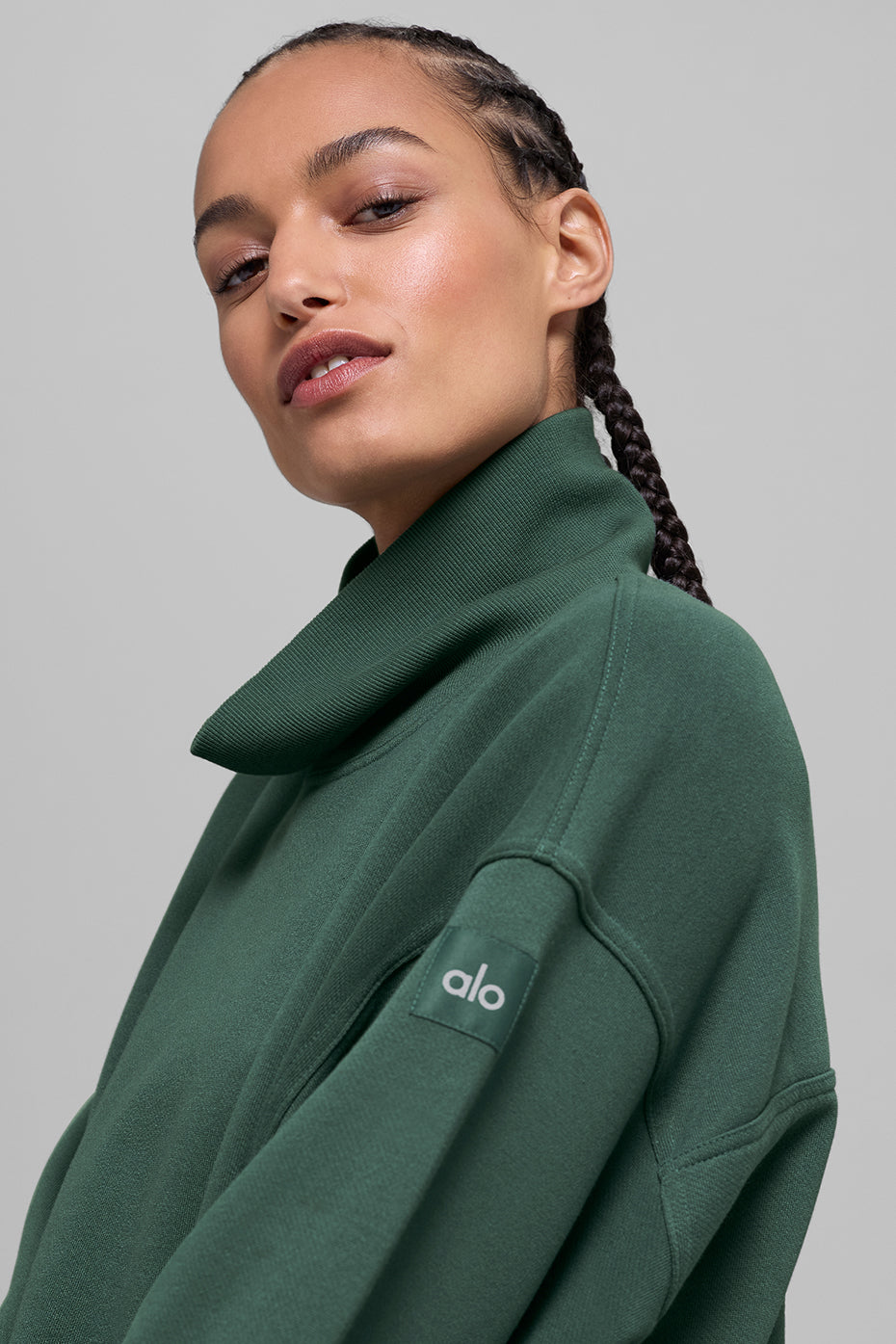 Alo Yoga Hazy Mock Neck Pullover - Clover Green