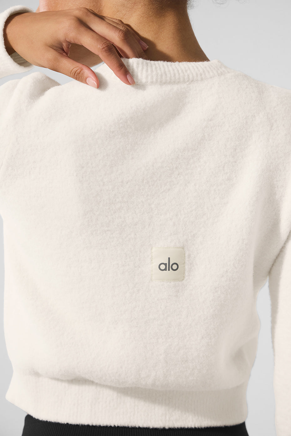 Alo Yoga Snuggle Up Sweater Cropped Cardigan - Ivory