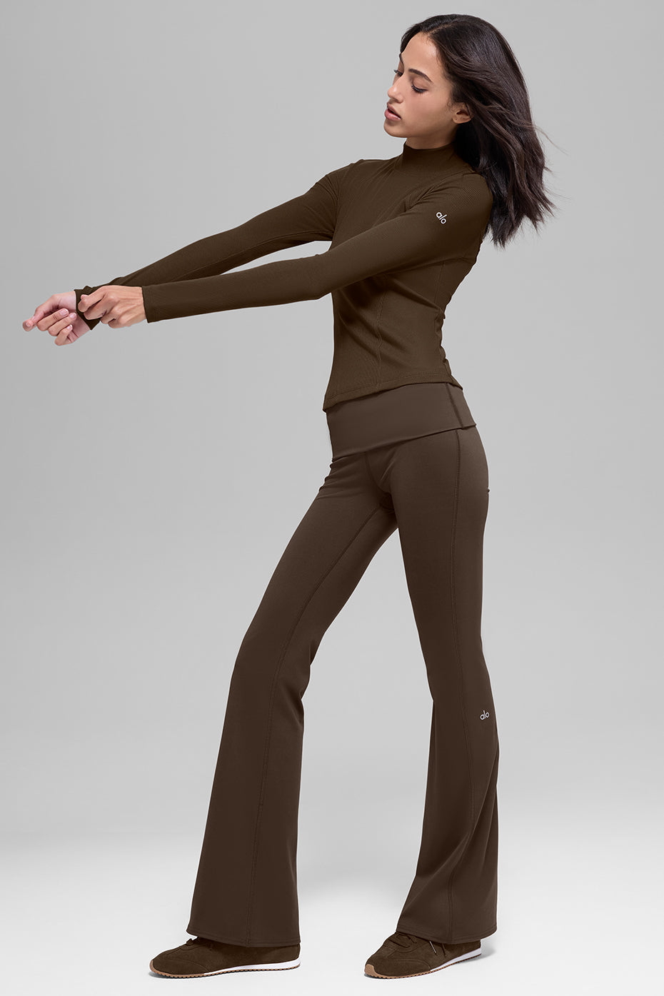 Alo Yoga Ribbed Mesmerize Mock Neck Long Sleeve - Espresso