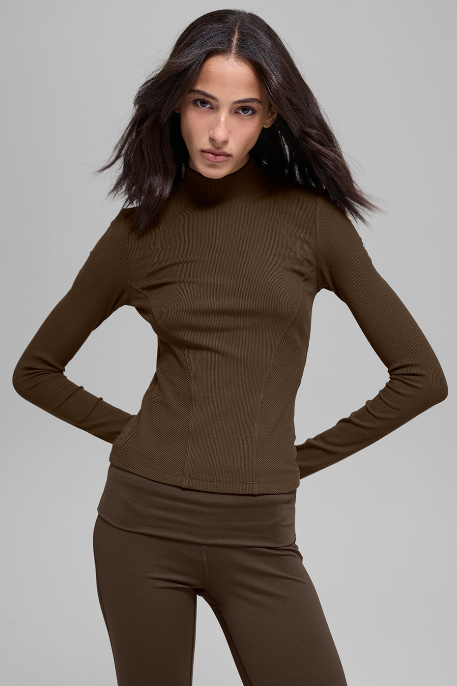 Alo Yoga Ribbed Mesmerize Mock Neck Long Sleeve - Espresso
