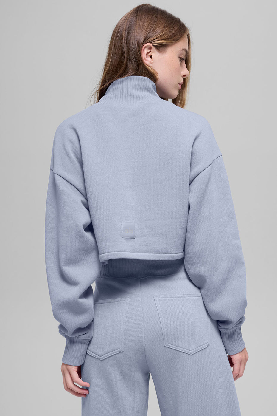 Alo Yoga Cropped Serenity Coverup - Winter Frost