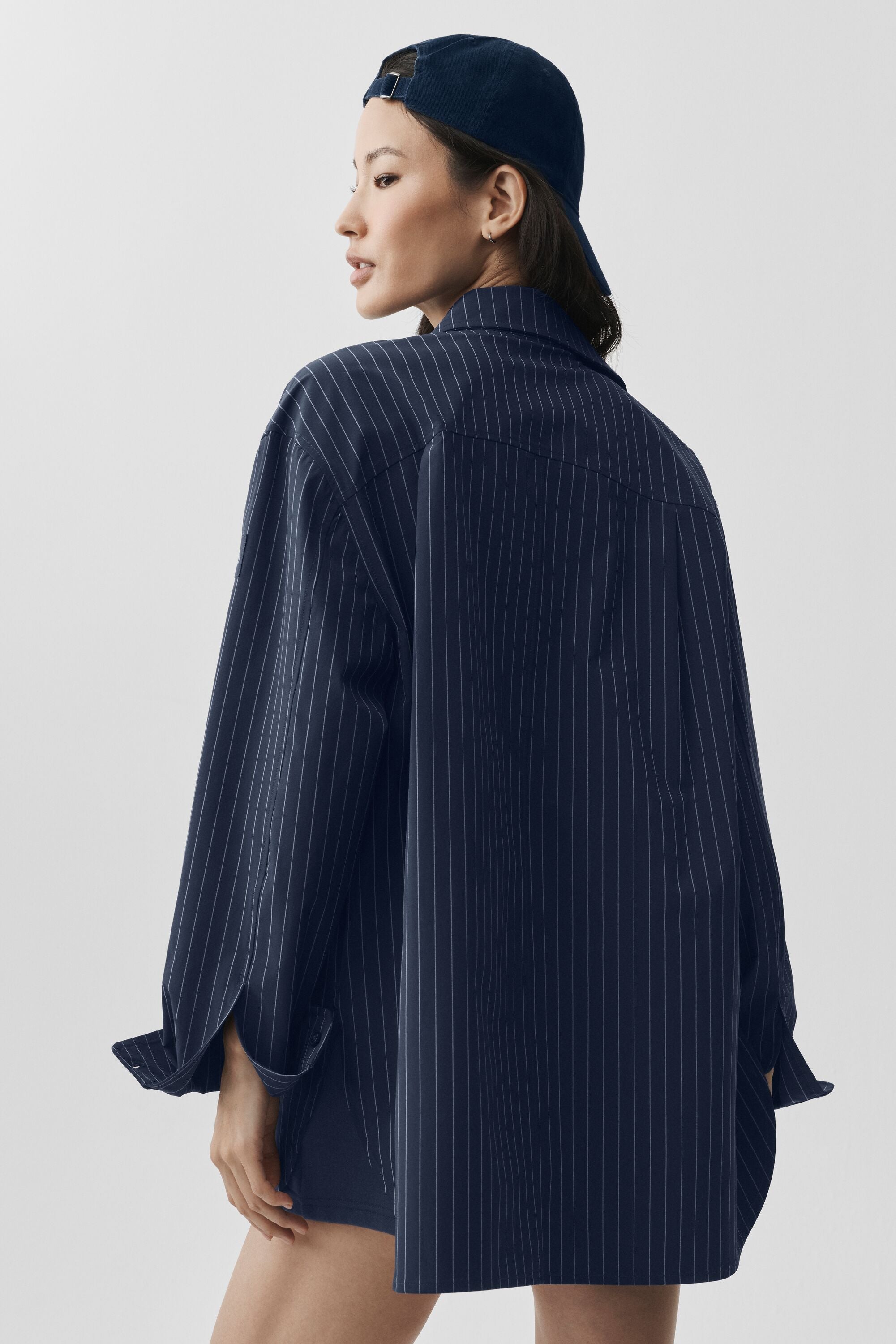 Alo Yoga Pinstripe Daylight Button Down Long Sleeve - Navy/Ivory