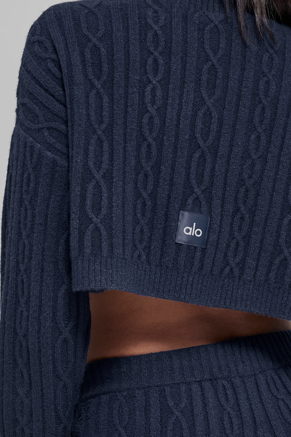 Alo Yoga Cable Knit Cropped Winter Bliss Turtleneck Long Sleeve - Navy