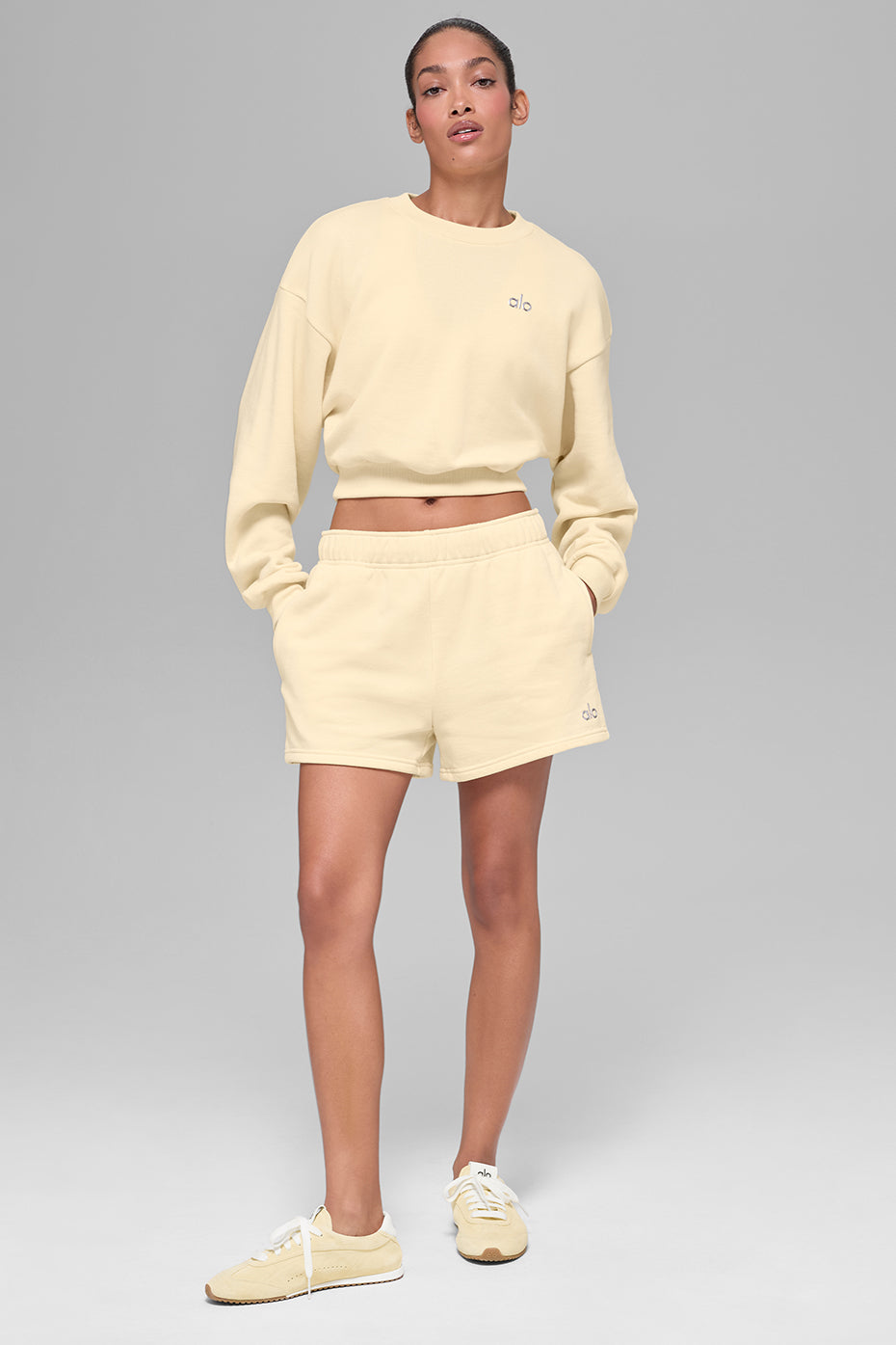 Alo Yoga Cropped Accolade Crewneck - Candlelight Yellow