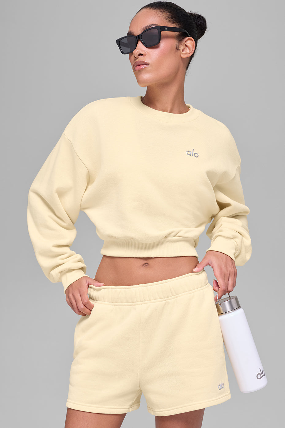 Alo Yoga Cropped Accolade Crewneck - Candlelight Yellow