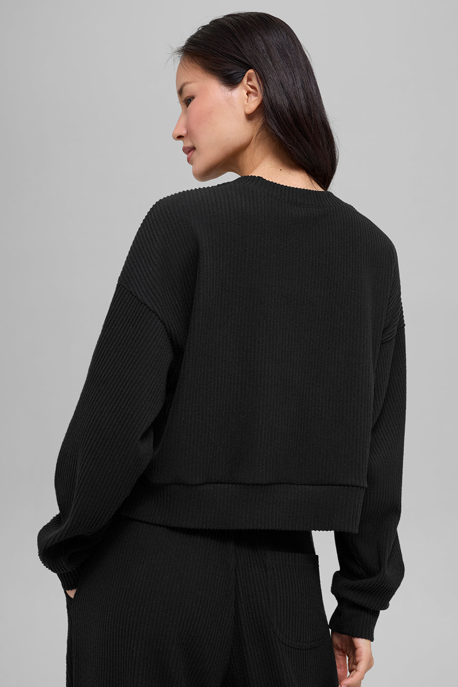 Alo Yoga Muse Crew Neck Pullover - Black