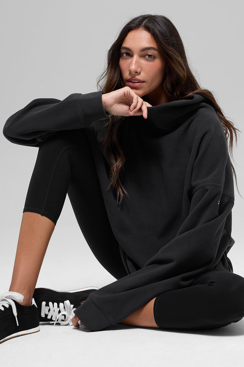 Alo Yoga Polar Fleece Hazy Pullover - Black