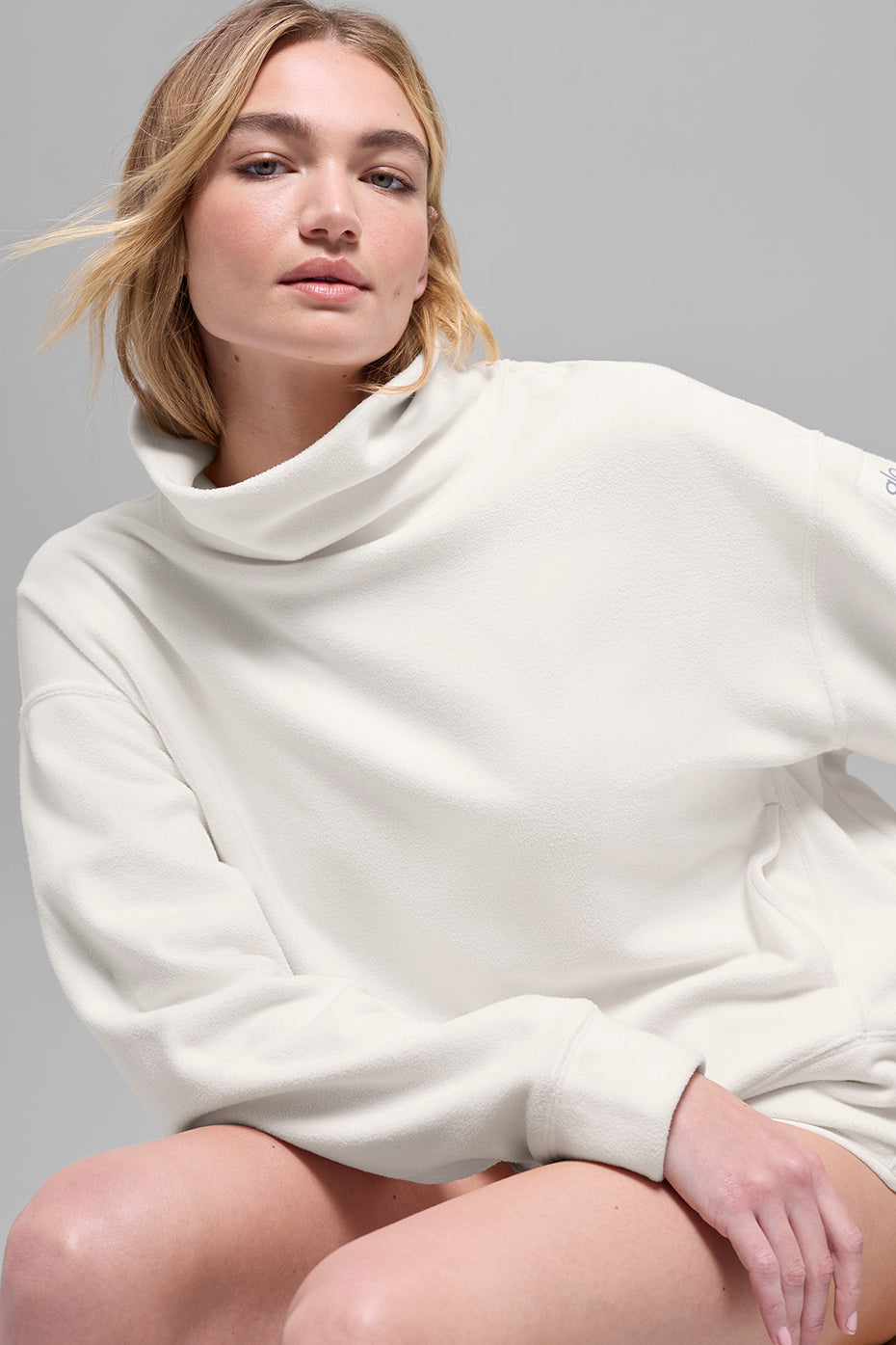 Alo Yoga Polar Fleece Hazy Pullover - Ivory