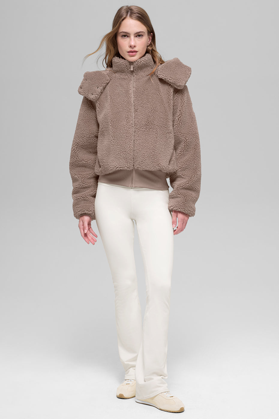 Alo Yoga Foxy Sherpa Jacket - Chai Latte