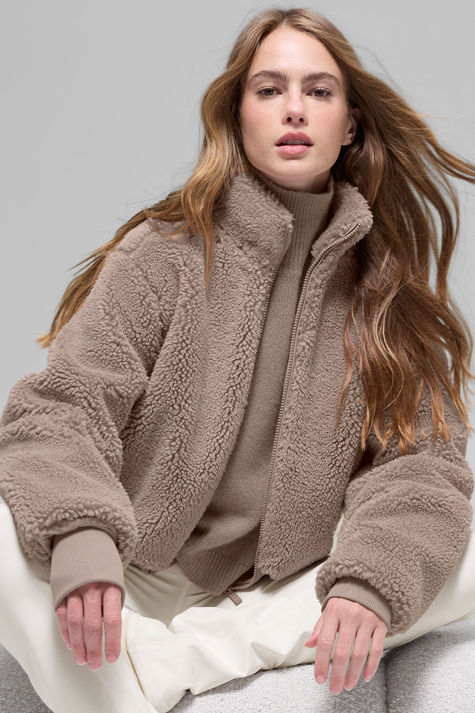 Alo Yoga Foxy Sherpa Jacket - Chai Latte