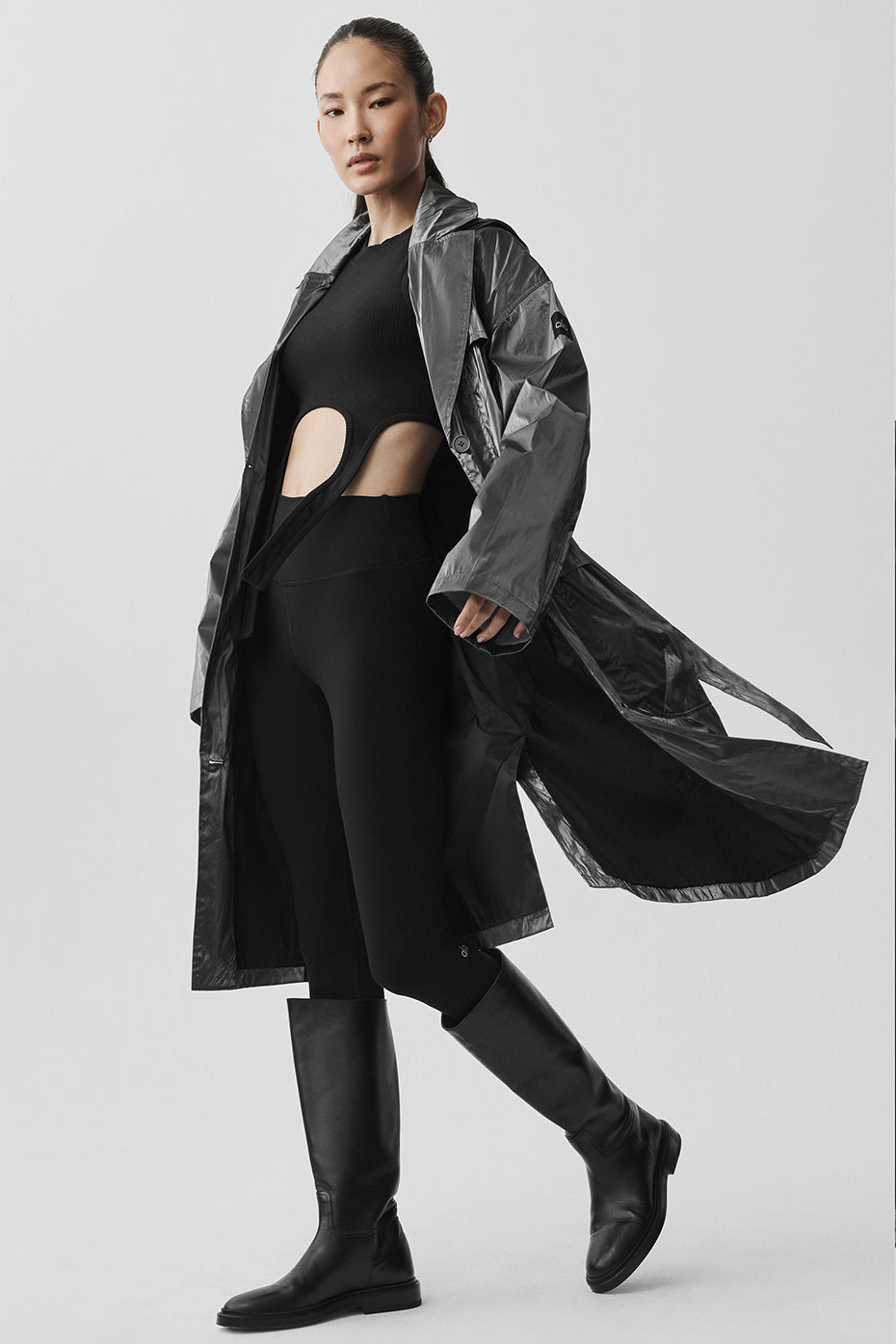 Alo Yoga Metallic Break Line Trench - Silver Metallic