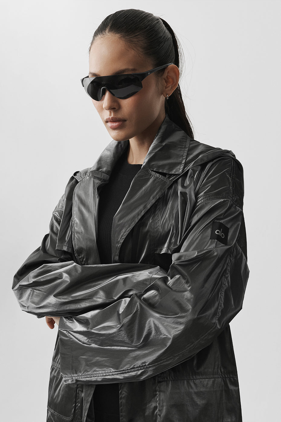 Alo Yoga Metallic Break Line Trench - Silver Metallic
