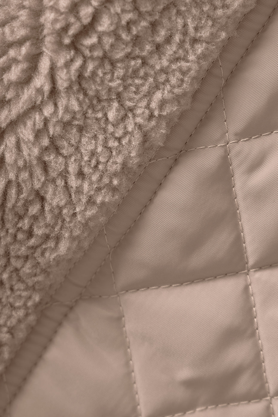Alo Yoga Sherpa Edge Bomber - Chai Latte