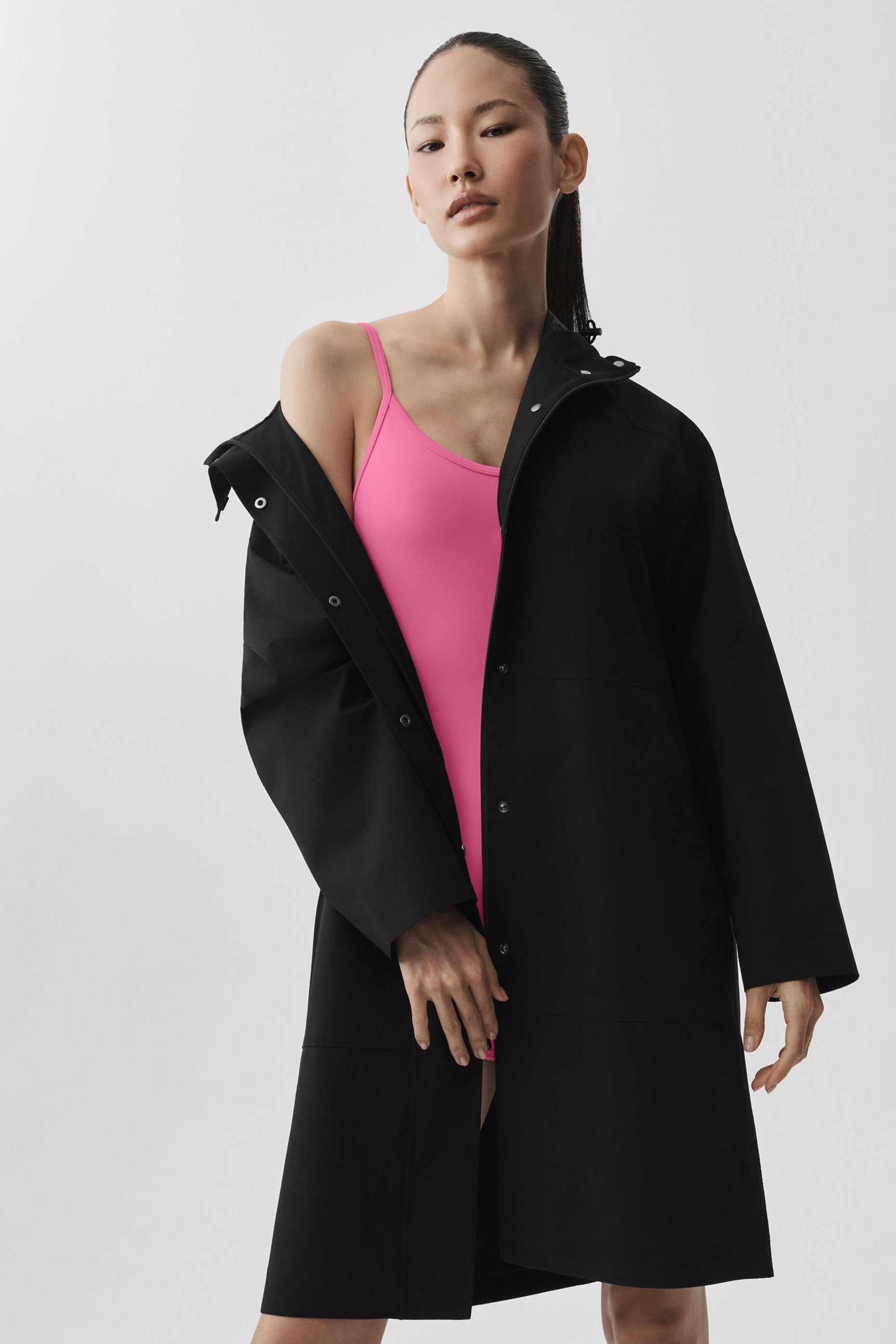 Alo Yoga Rain Or Shine Long Coat - Black