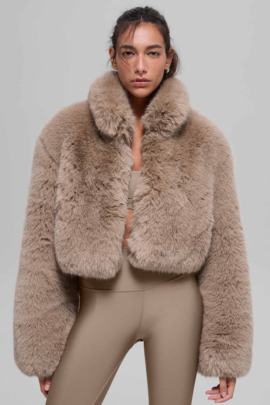 Alo Yoga Opulent Faux Fur Cropped Jacket - Oat