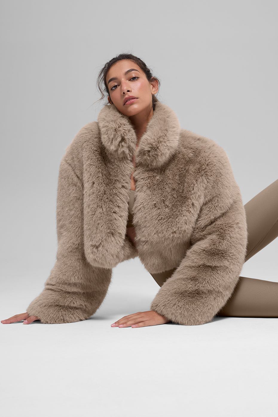 Alo Yoga Opulent Faux Fur Cropped Jacket - Oat
