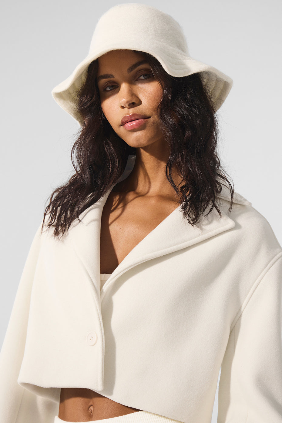 Alo Yoga Wool Cropped Metro Trench - Ivory