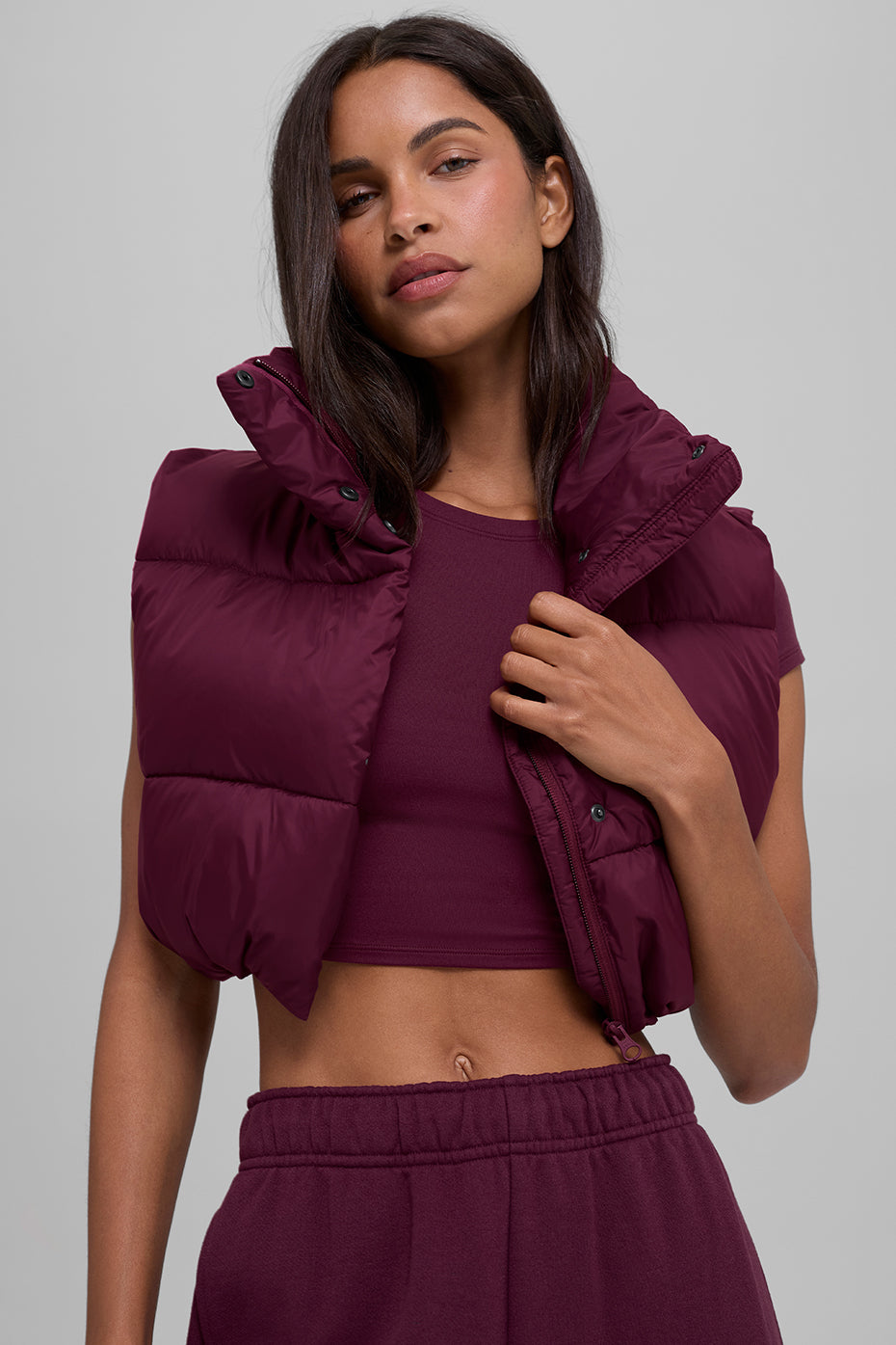 Alo Yoga Cropped Gold Rush Puffer Vest - Burgundy