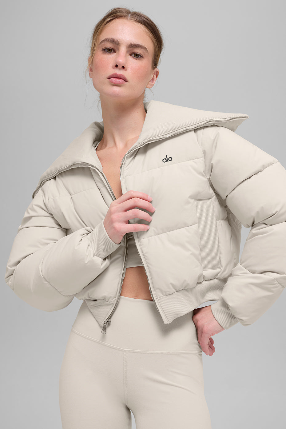 Alo Yoga Captivate Puffer - Bone