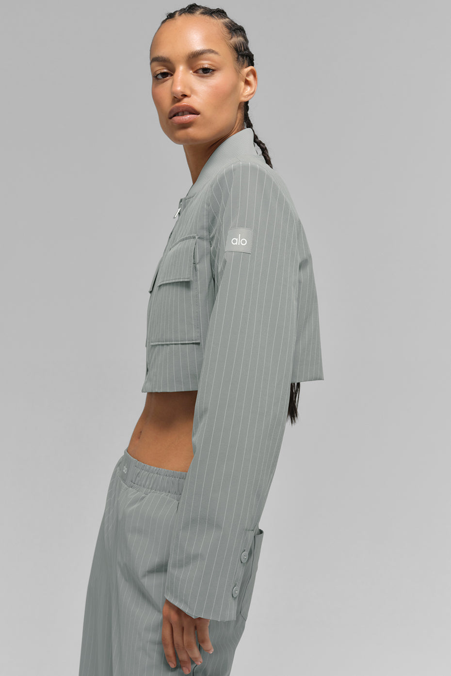 Alo Yoga Cropped Pinstripe Main Character Full Zip Jacket - Lunar Grey/White