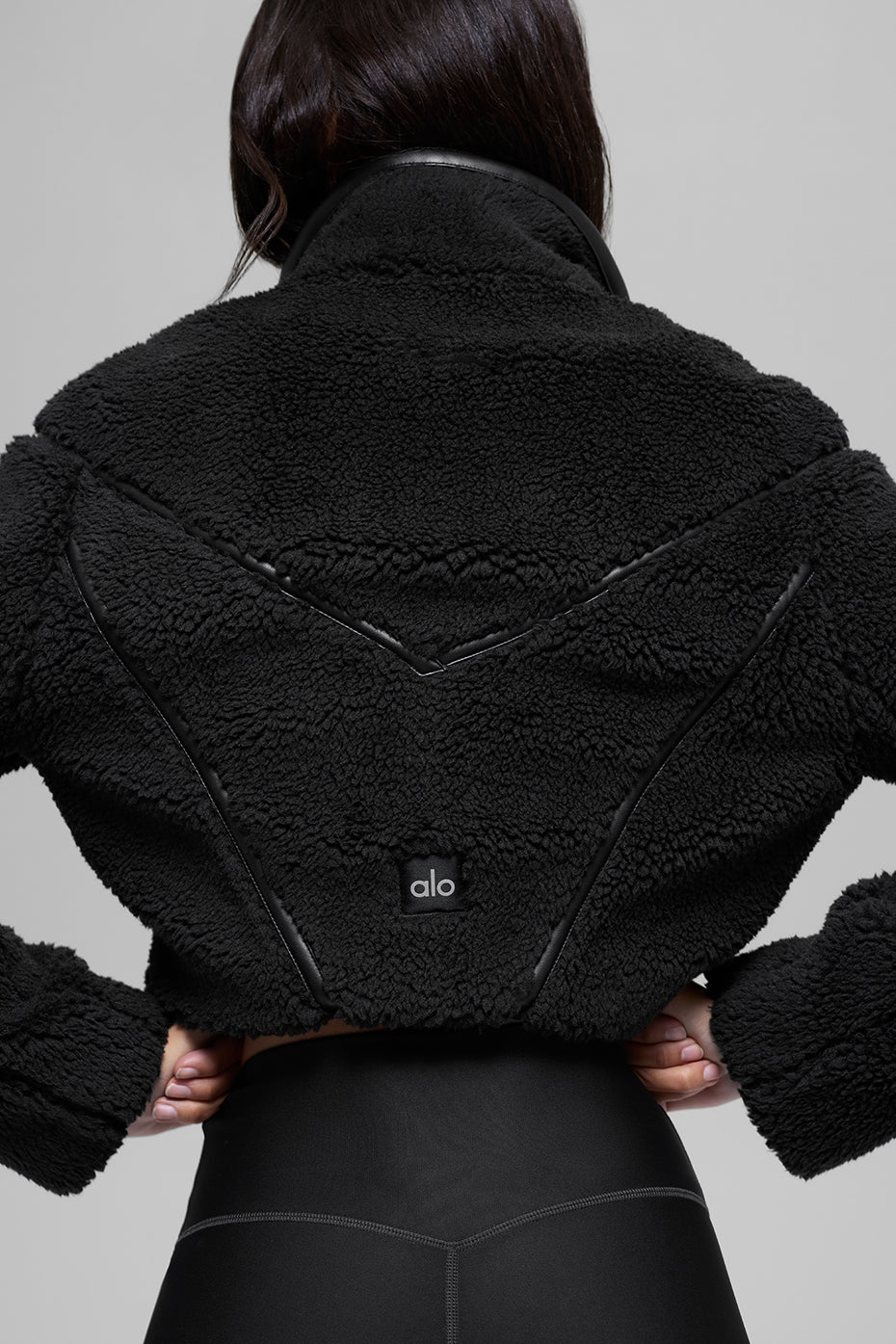 Alo Yoga Sherpa Cropped Slope Side Jacket - Black