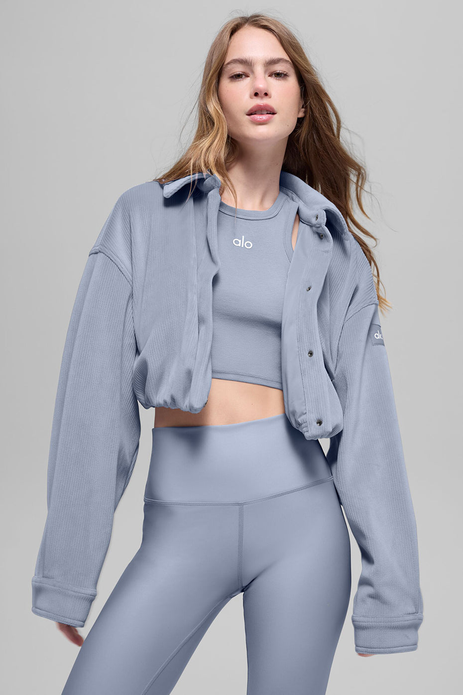 Alo Yoga Ribbed Velour Cropped Mountain Side Jacket - Winter Frost