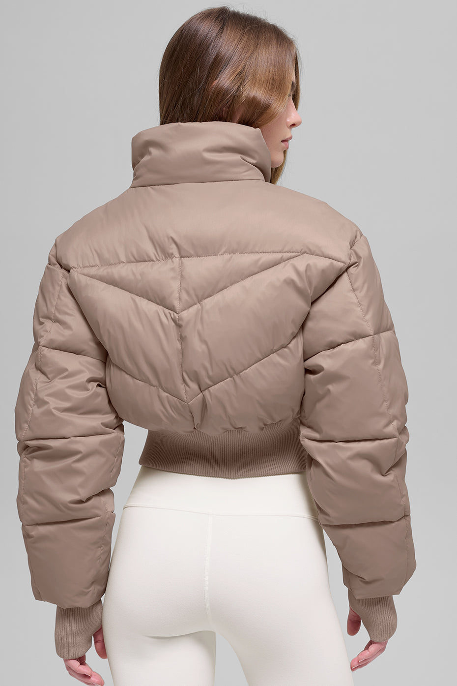 Alo Yoga Cropped Atmosphere Puffer - Chai Latte
