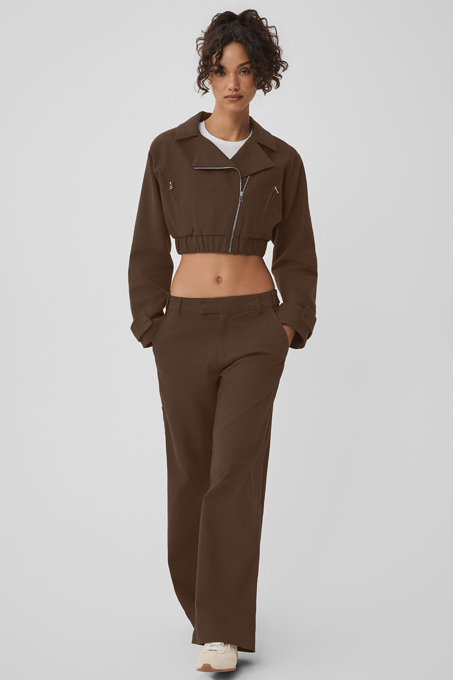 Alo Yoga Cropped Cosmopolitan Jacket - Espresso