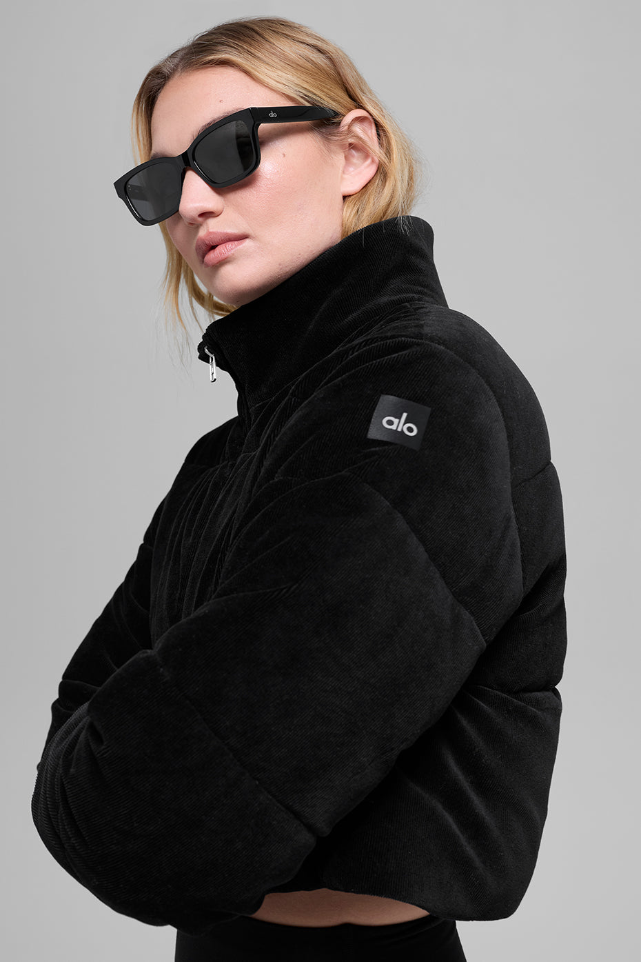Alo Yoga Micro Corduroy Dreamy Puffer - Black